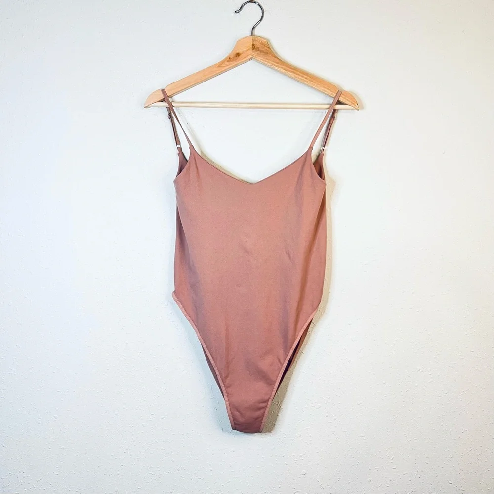 Free People Intimately Women’s Blush Seamless Bodysuit Sz M-L NWT